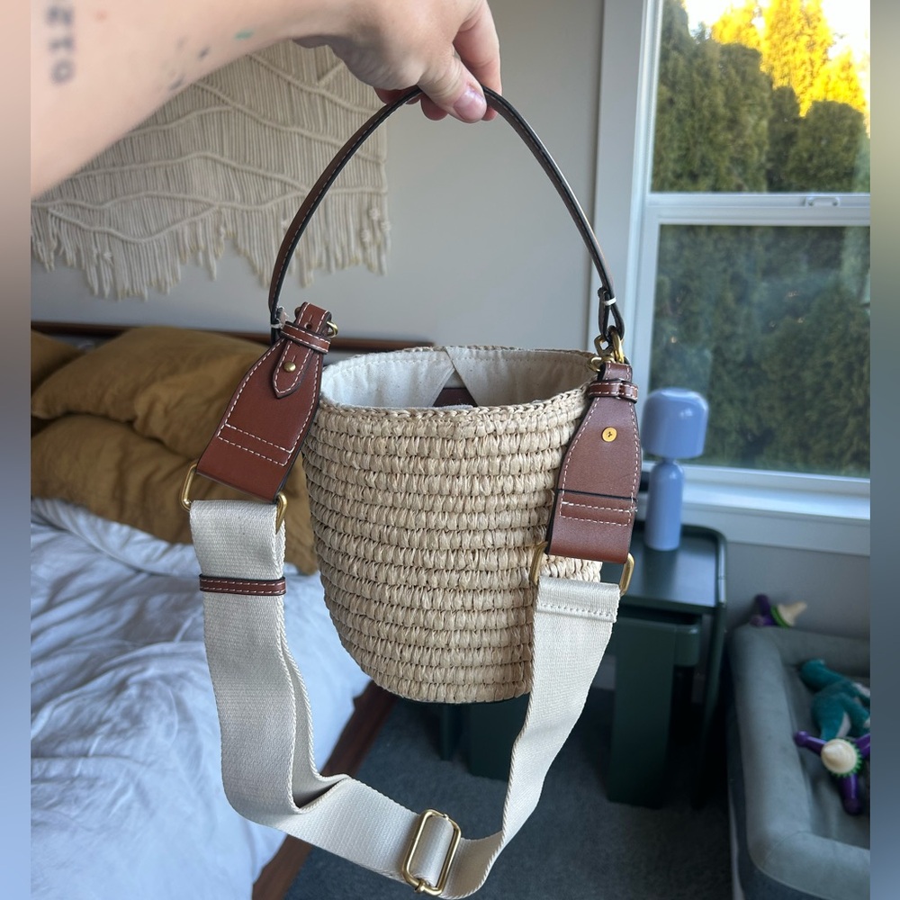 BRAND NEW (no tags) ZARA Straw Bucket Bag with Brown Leather Accents